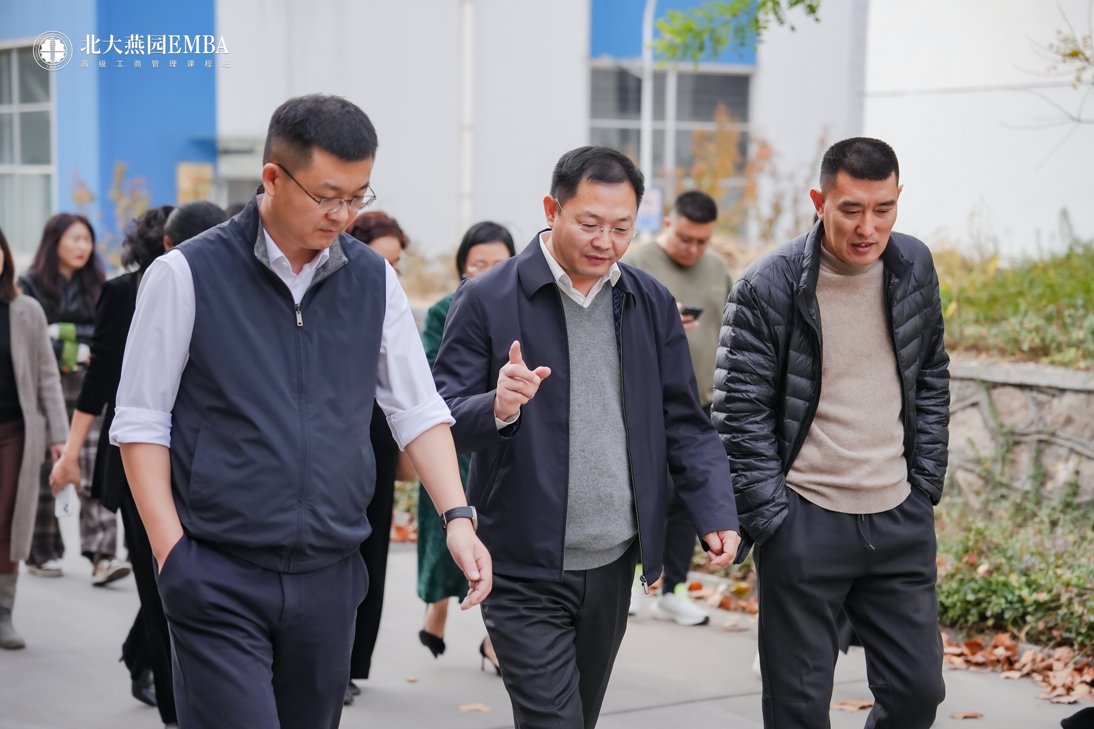 走向展廳.jpg
