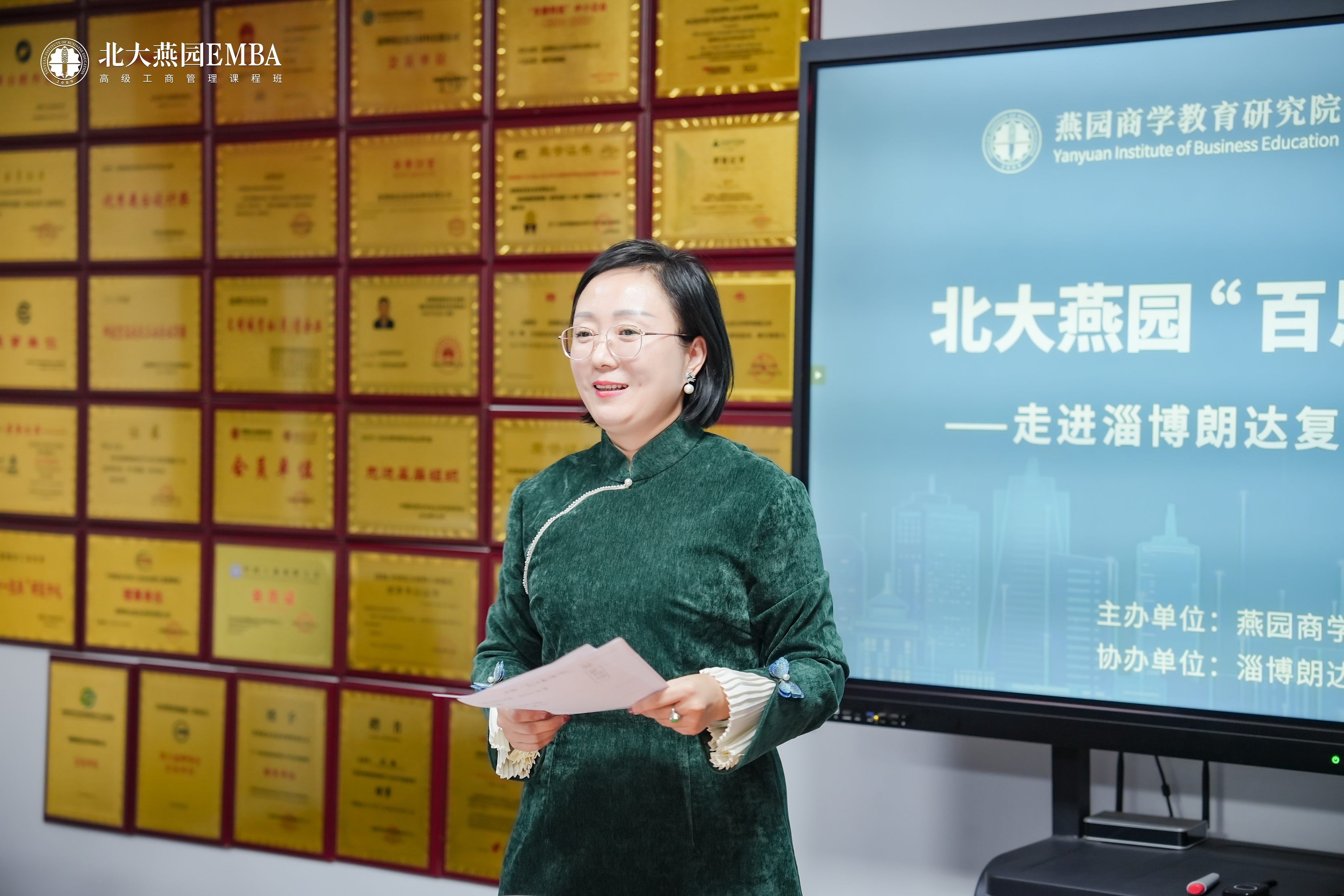 王玲.jpg
